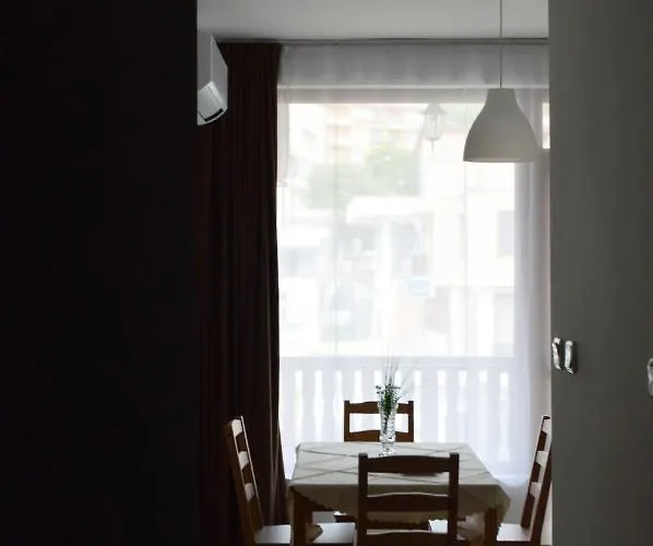 Aquamarine Apartment *