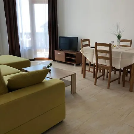 Апартаменти Aquamarine