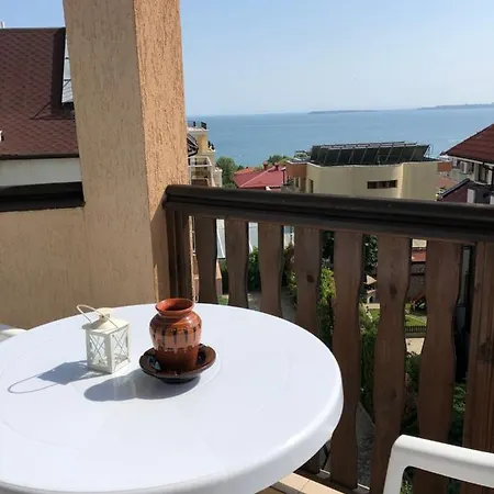 Апартаменти Aquamarine