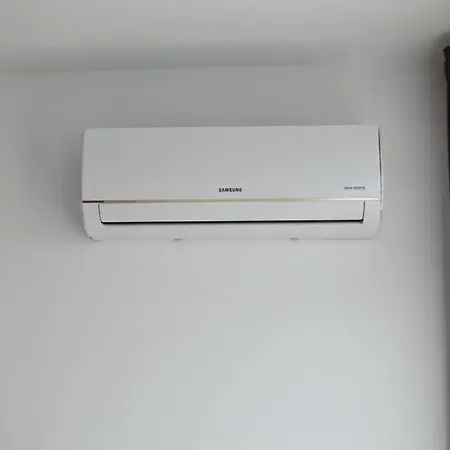 Aquamarine Светий Влас