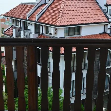 Апартаменти Aquamarine *